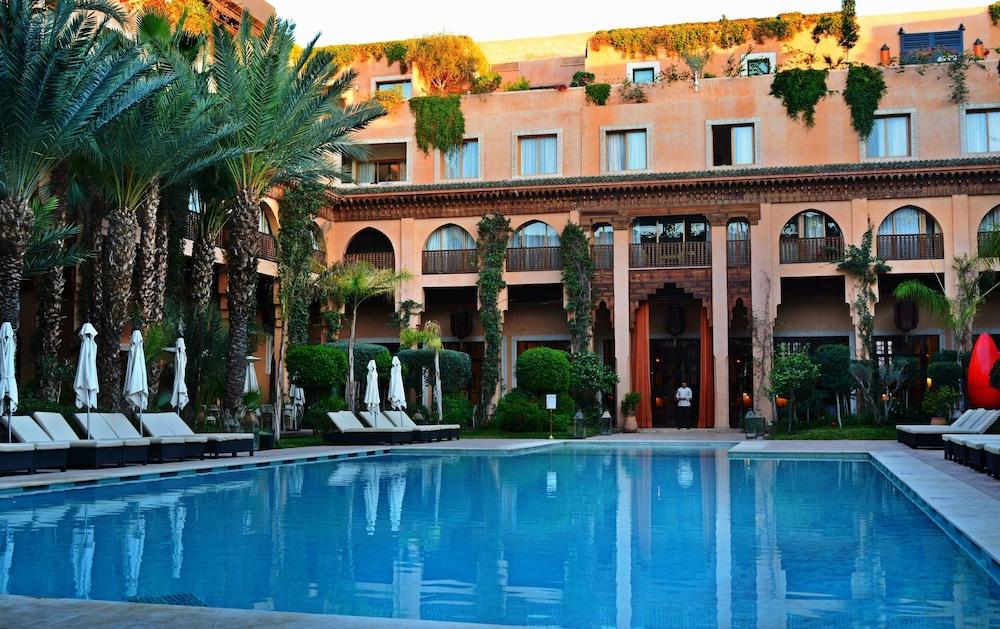 Les Jardins De La Koutoubia Hotel Marrakesh Exterior foto The swimming pool at the hotel