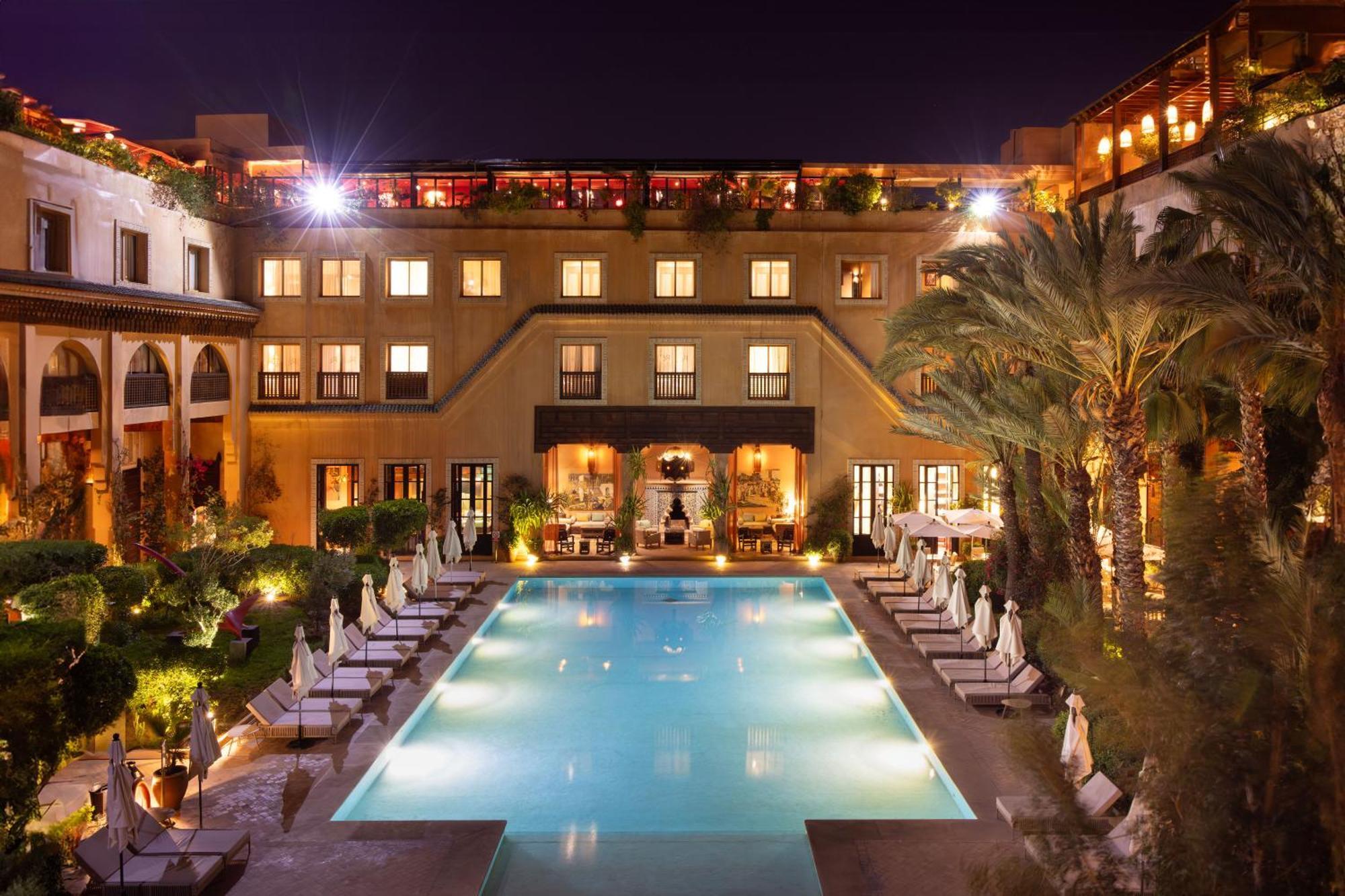 Les Jardins De La Koutoubia Hotel Marrakesh Exterior foto The swimming pool at the hotel