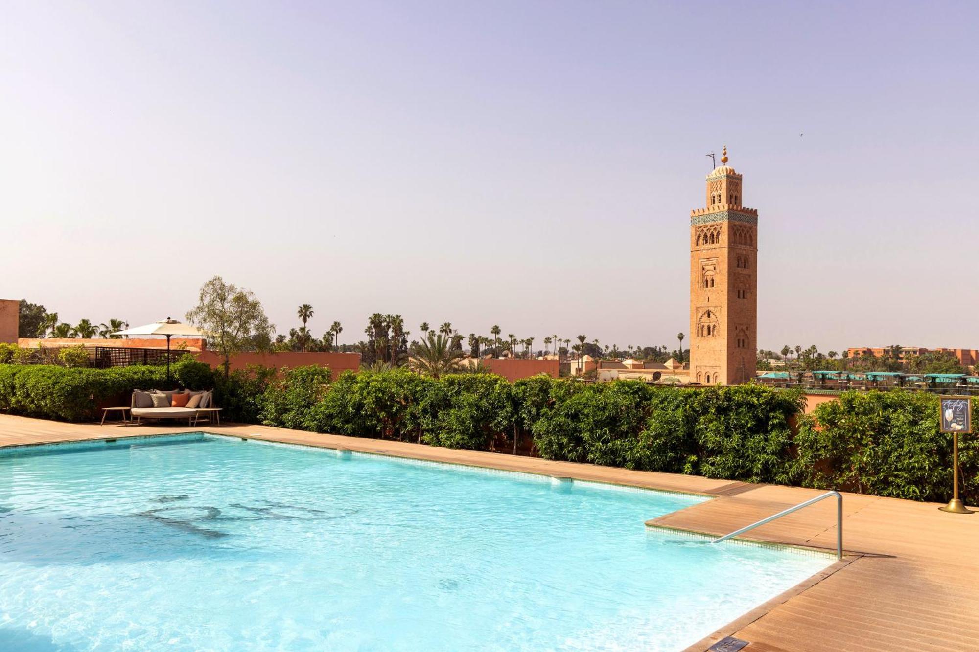 Les Jardins De La Koutoubia Hotel Marrakesh Exterior foto The swimming pool at the hotel